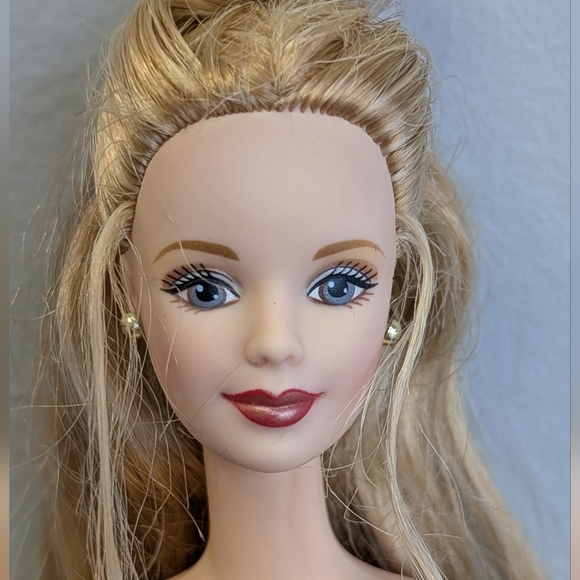 Barbie | Avon Angelic Inspirations Barbie Doll, Vintage 1999 - Picture 2 of 13